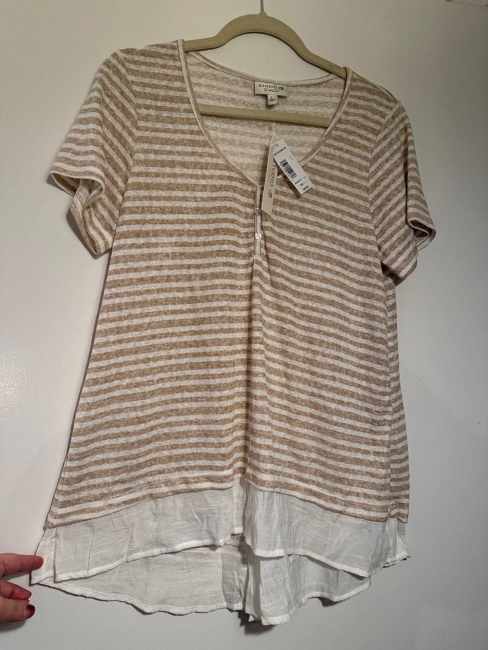 Studio 1940 Tan & White Striped Short Sleeve V-Neck Tee with Layered White Hem